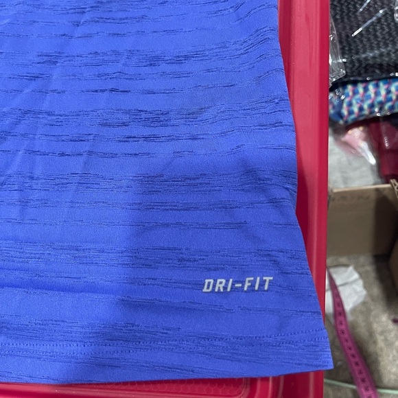 NIKE PURPLE ,  SMALL , SHort SLEEVES Dri-FIT Tank Top - Picture 5 of 7